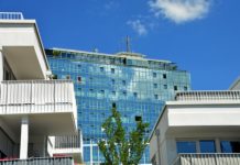 Przejście z jednego w drugie