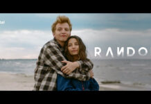 Na deszczowe, wakacyjne dni – audiobooki, które zmieścisz w kieszeni Na deszczowe, wakacyjne dni – audiobooki, które zmieścisz w kieszeni