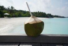 Woda z kokosa