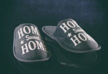 Jakie kapcie do paneli?