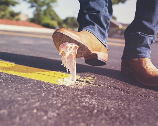 Jak długo schnie klej B-7000?