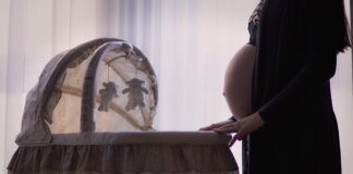 Czy do porodu zakłada się majtki?