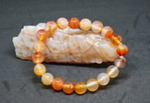 Co oznacza bransoletka z linia życia?