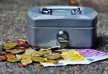 Ile kasy na 18 urodziny od chrzestnej?