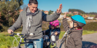 Jak zadbać o bezpieczeństwo dziecka podczas wycieczki rowerowej